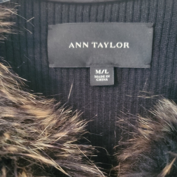 Faux Fur Vest with Black Tie - Picture 3 of 6